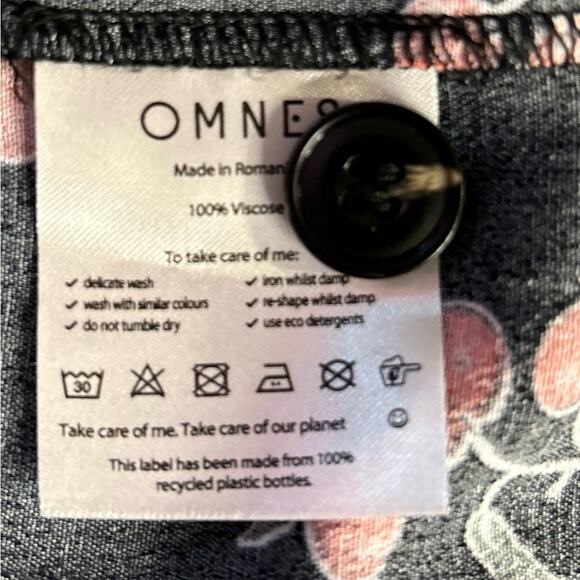 Omnes retro cherry print baby doll mini dress. Size 6 - Picture 6 of 6